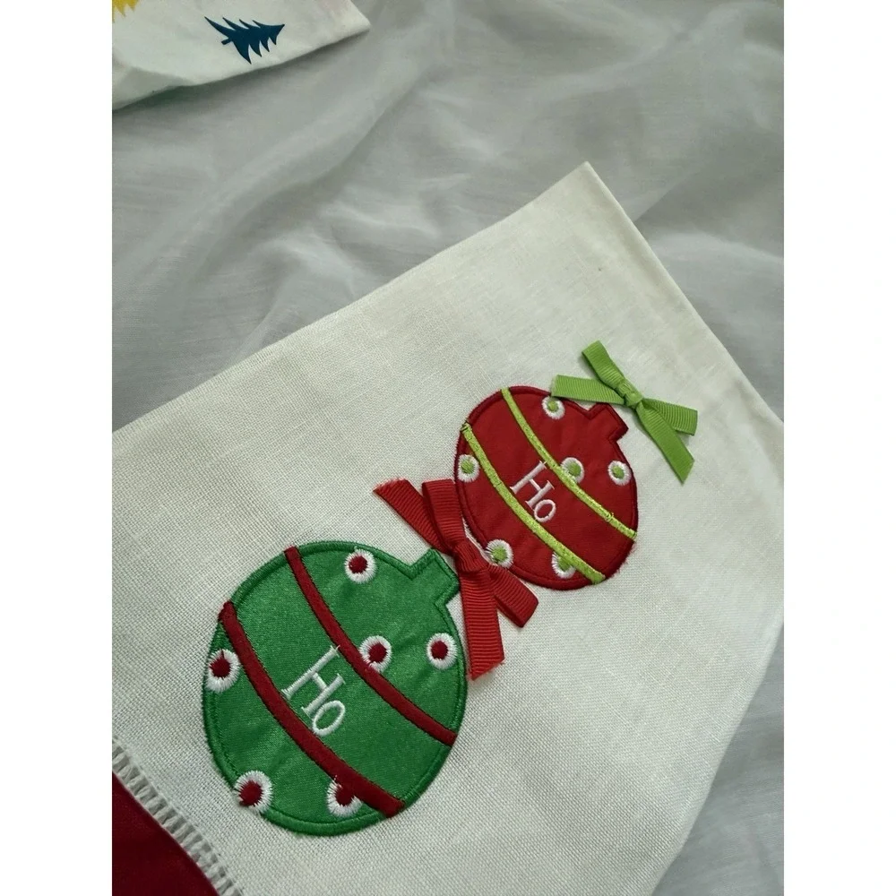 Lot of 6 NEW Christmas Linens Towels Gift Bags Embroidered Trees Poinsetta‎